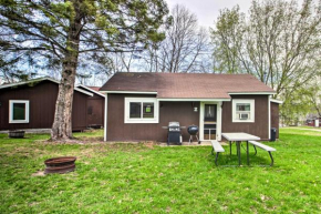 Micro Cabin with Fire Pit about 6 Mi to Movil Maze, Bemidji